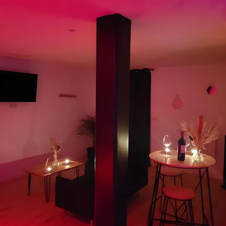 Le Plaisir Des Sens 아파트 *